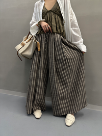 Loose-Fitting Striped Pants_BDHL7252