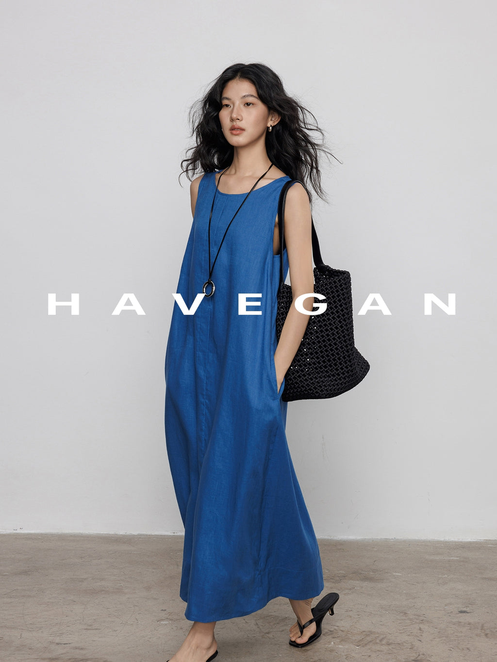 Round Neck Sleeveless Dress_BDHL7585
