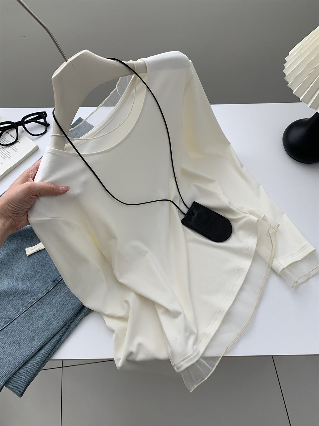 Mesh Round Neck Tops_BDHL8013