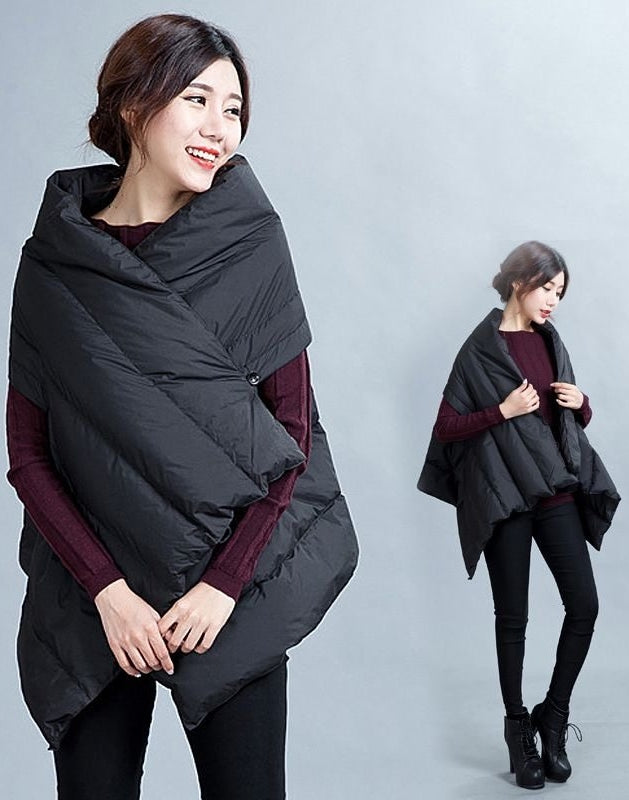 Black Heavyweight Down Cape_BDHL8040