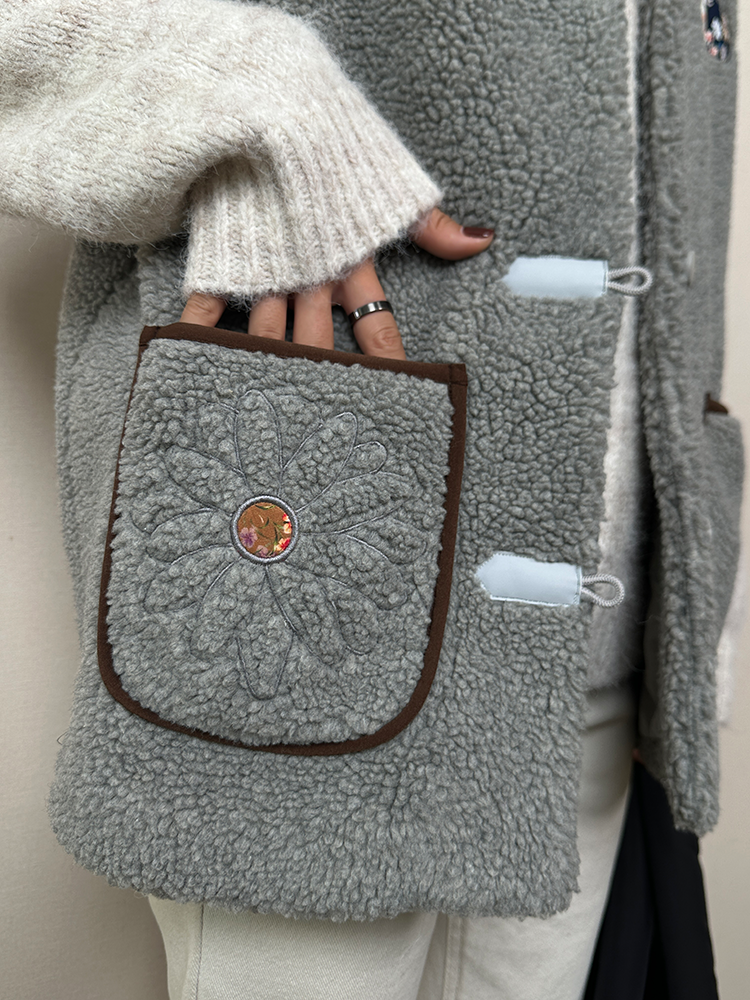 Flower Embroidered Thickened Gilet_BDHL6858