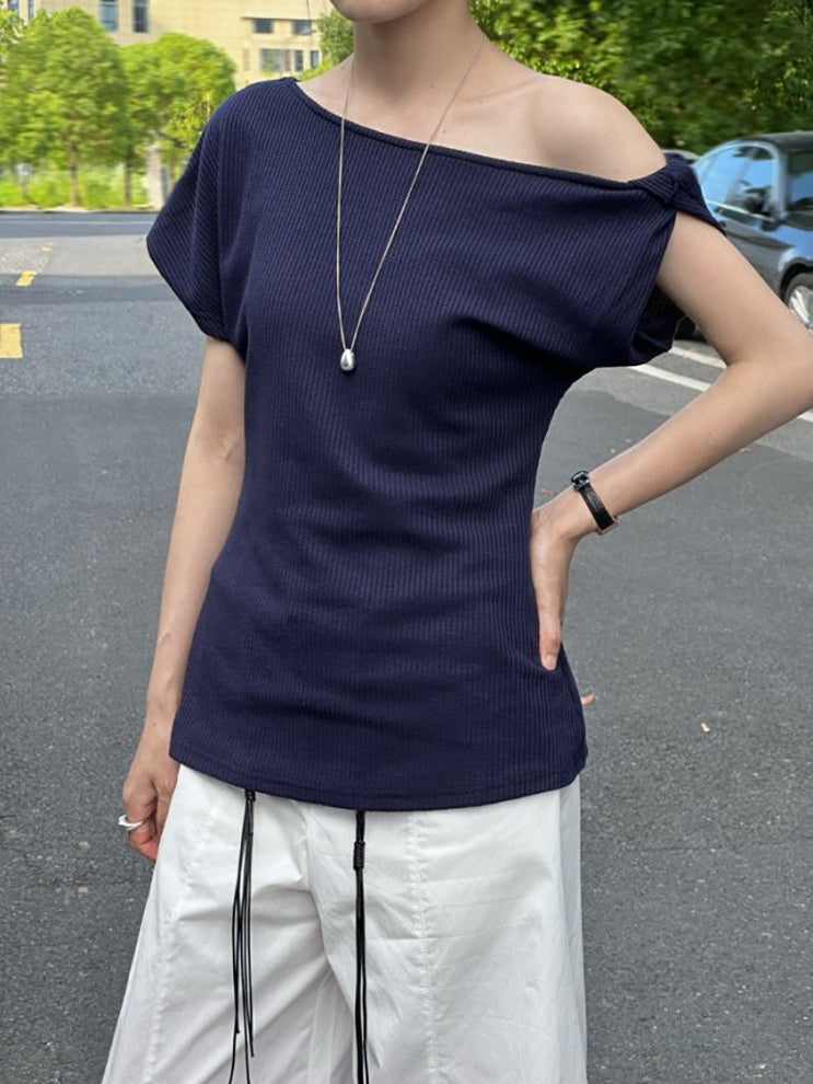Diagonal Shoulder Twist T-Shirt_BDHL7529