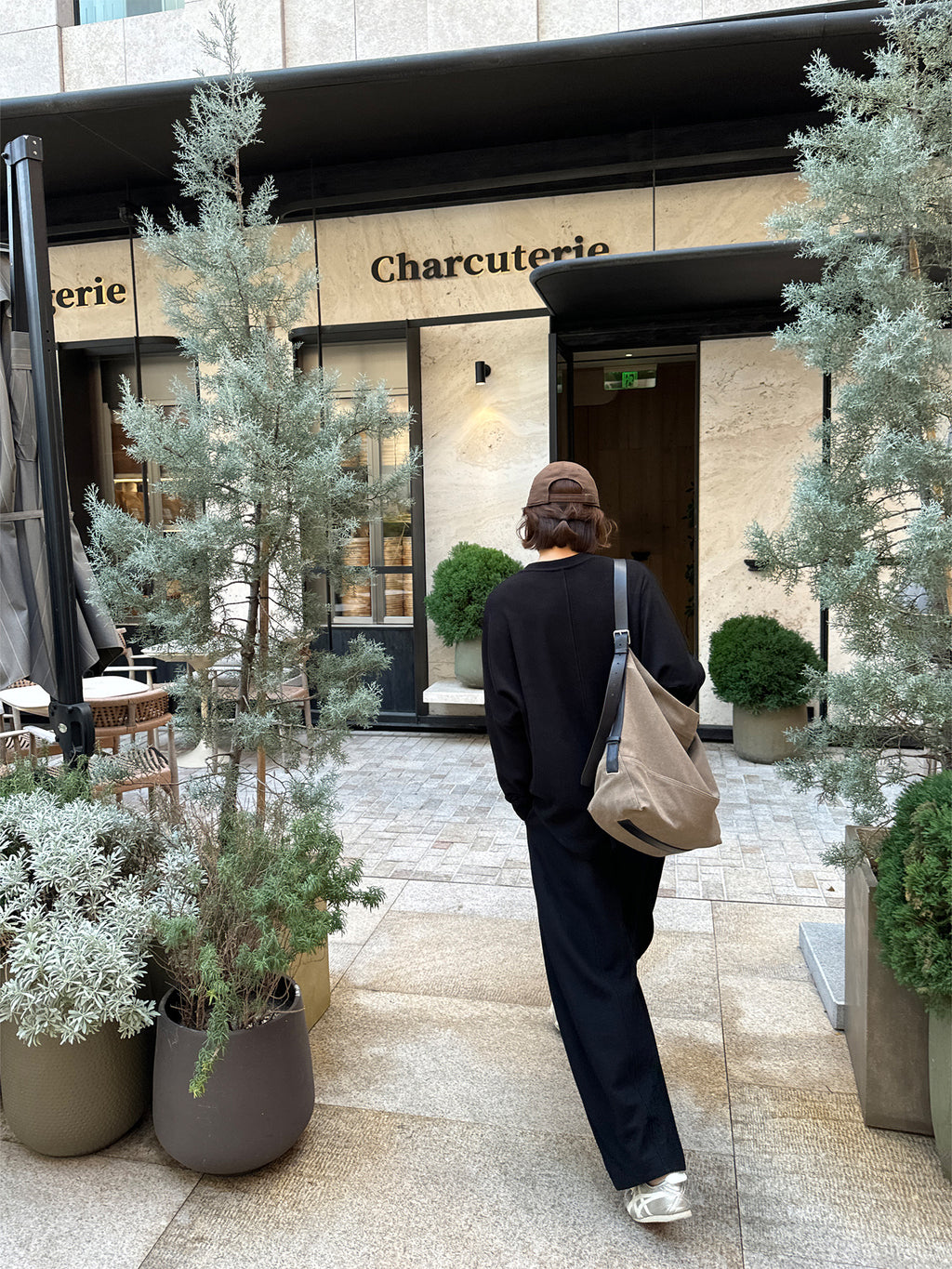 Crew Neck Relaxed Fit Sweatshirt_BDHL8006