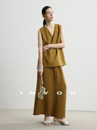 V-Neck Vest Or High-Waisted Skirt_BDHL7492