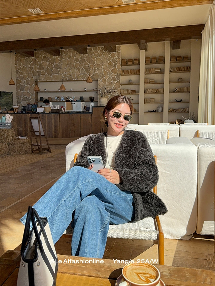 Relaxed-Fit Knit Tops_BDHL7922