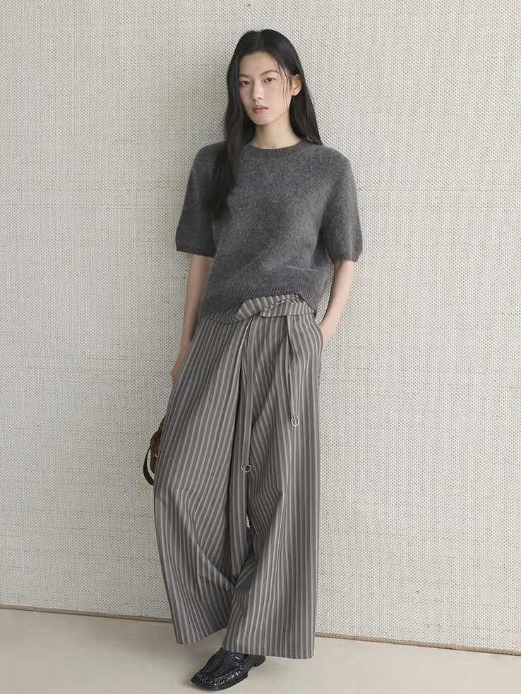 Simple Short-Sleeved Knit Tops_BDHL8149