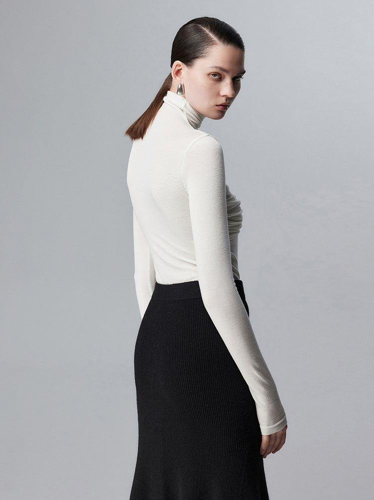 Pleated turtleneck top_BDHL5392