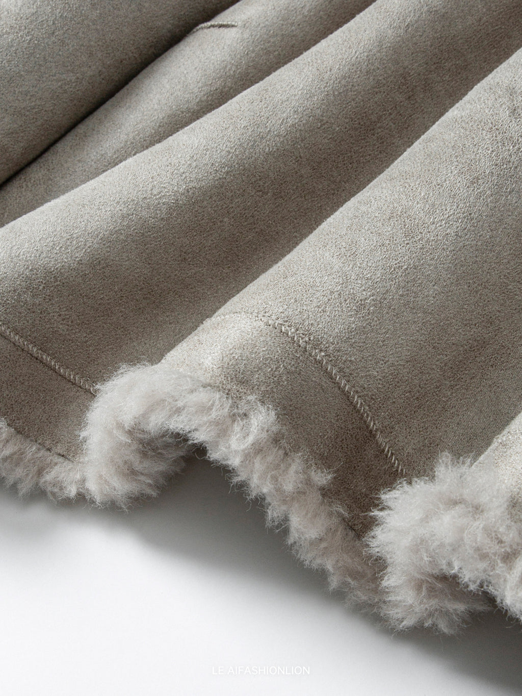 Double-Breasted Fur Coat_BDHL8047