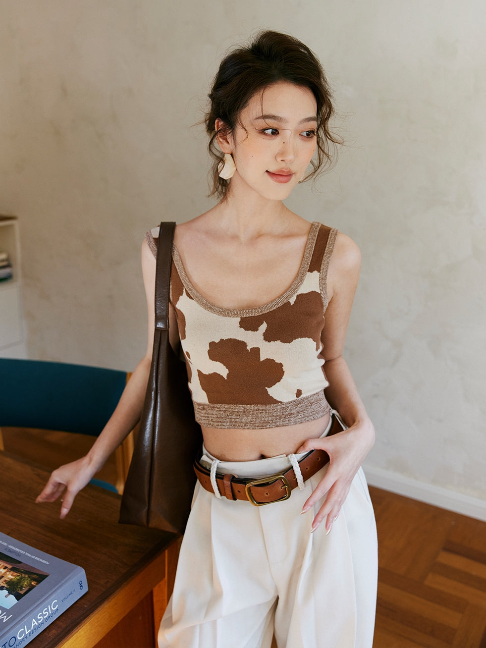 Cow U-Neck Short Tank Top_BDHL7475