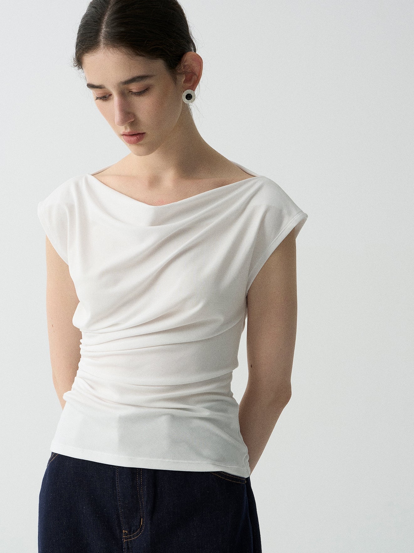 One-Shoulder Draped Tops_BDHL7625