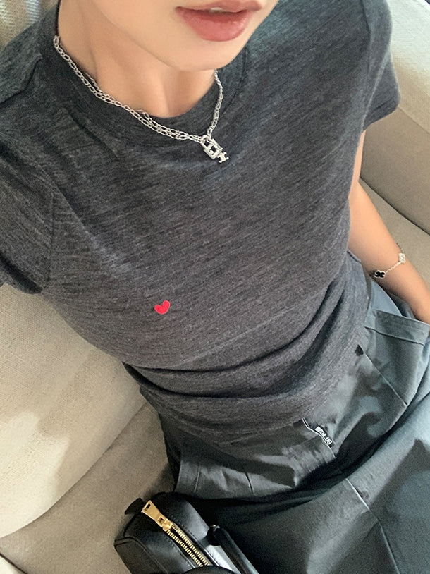 Heart Embroidery Slim Fit T-Shirt_BDHL7621