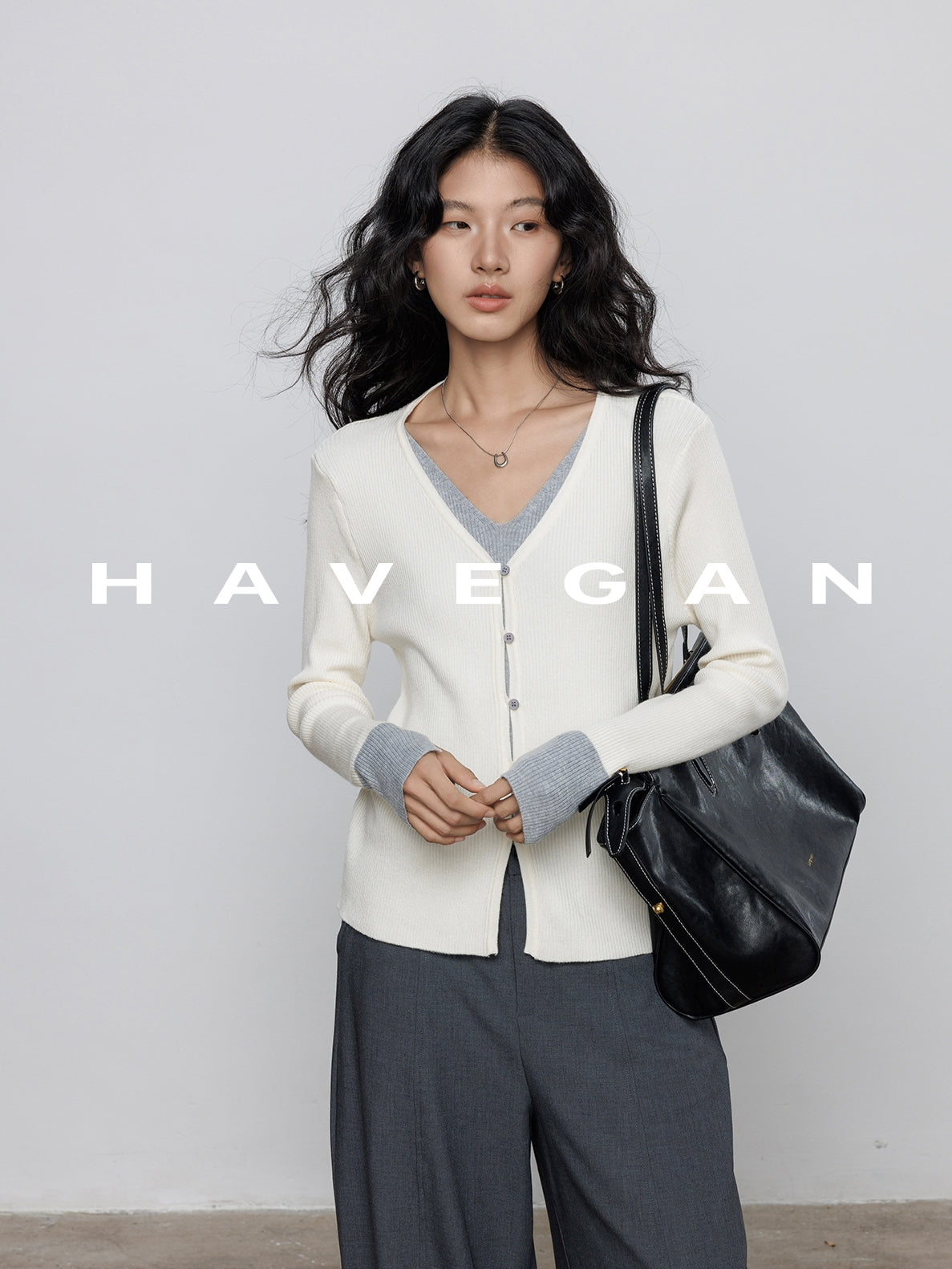 V-Neck Two-Piece Style Cardigan_BDHL7785