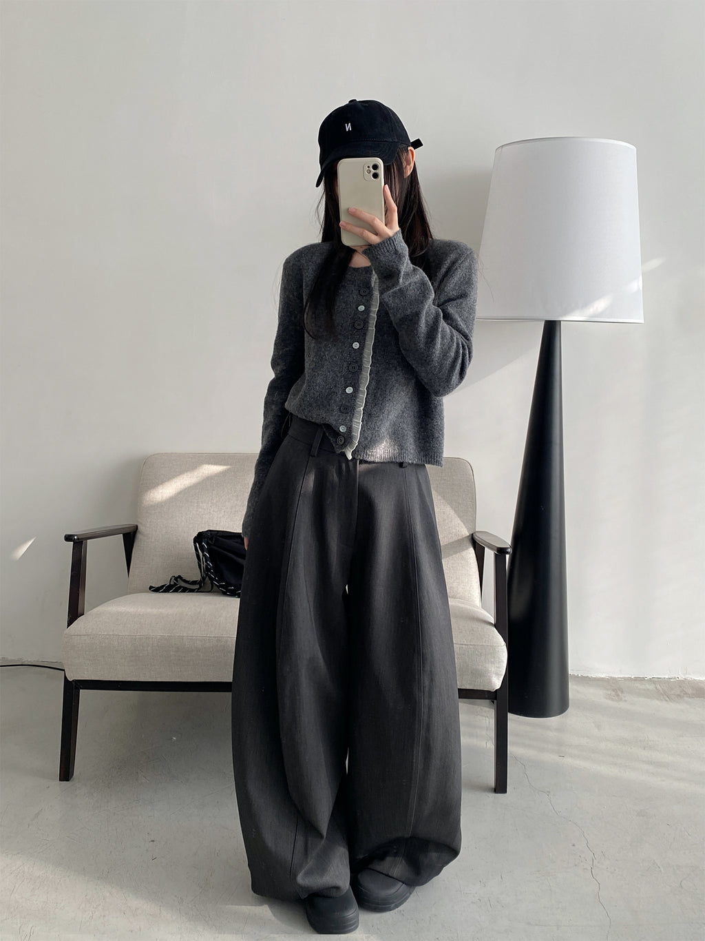 3D Patterned Silhouette Pants_BDHL7820