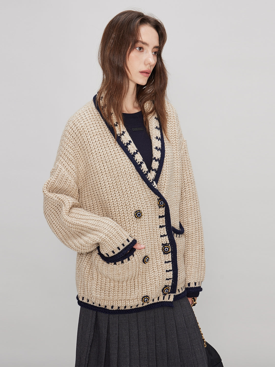 V-Neck Chunky Knit Cardigan_BDHL7989