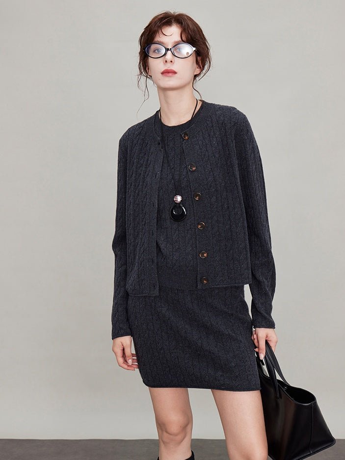 Cable-Knit Cardigan Or Vest Or Skirt_BDHL6627