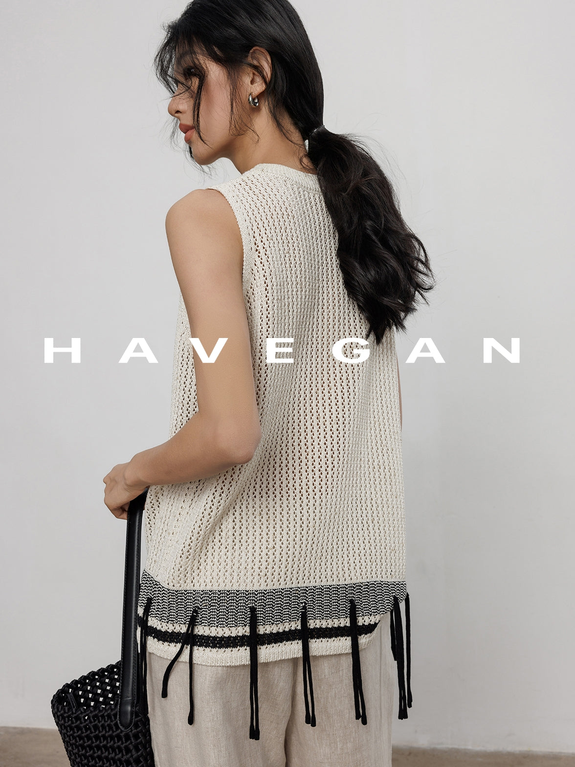 Round Neck Silk Knitted Vest_BDHL7400