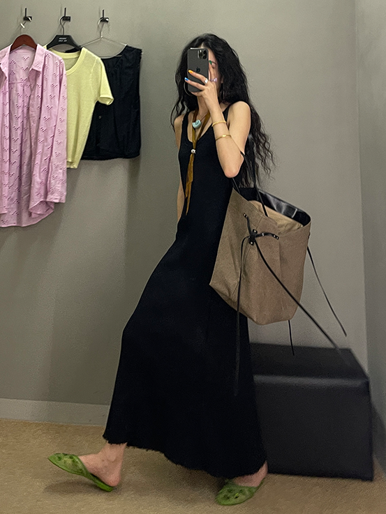 Slim-Waist Suspender Dress_BDHL7544