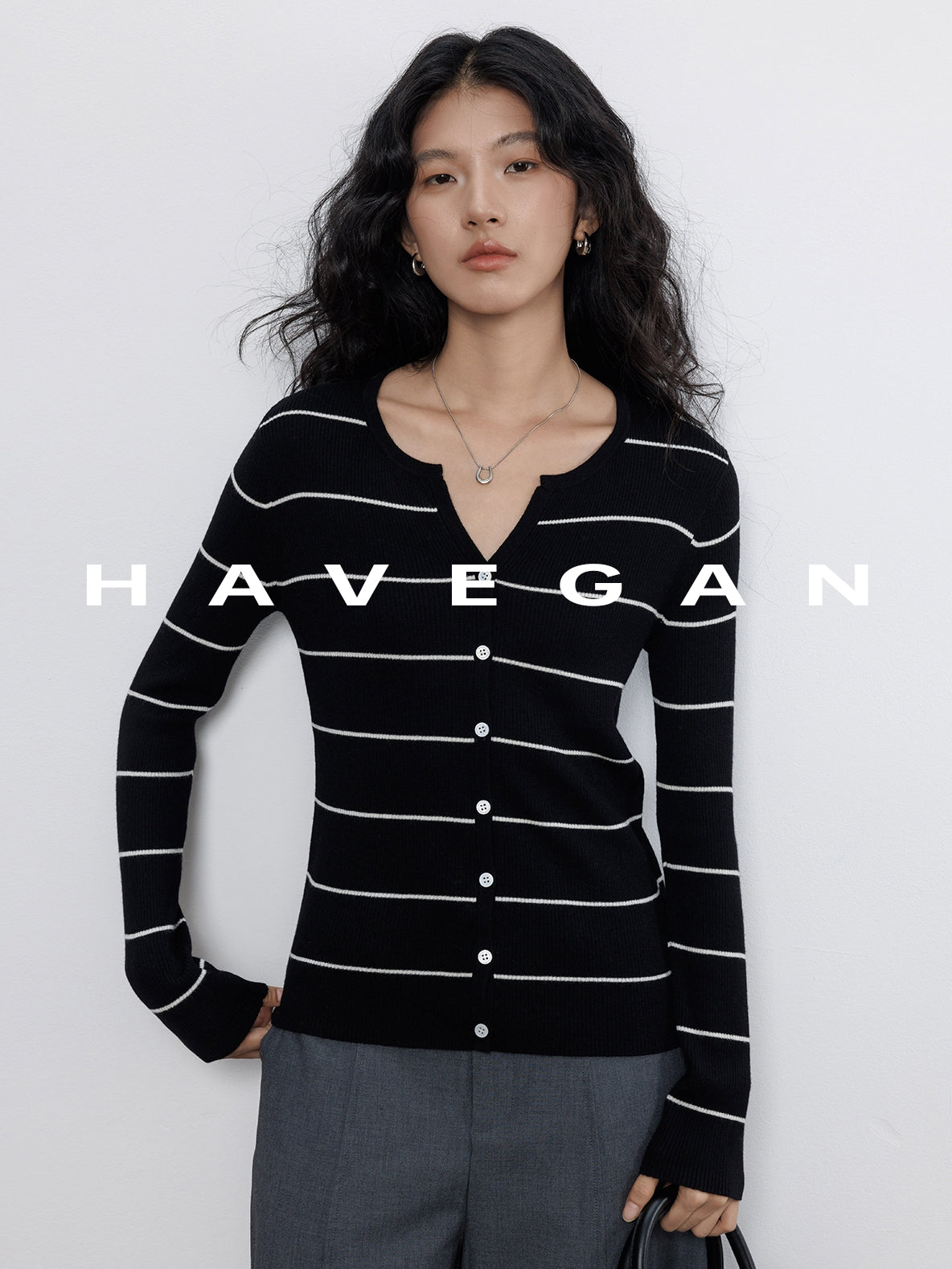 V-Neck Striped Knit Cardigan_BDHL7780