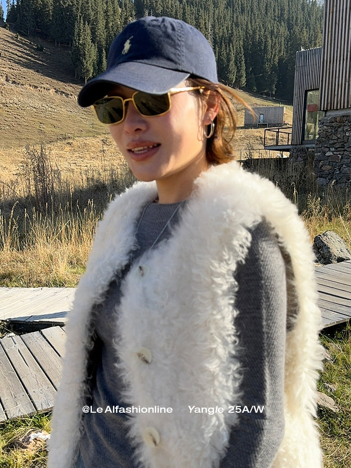 Round-Neck Fur Gilet_BDHL7919