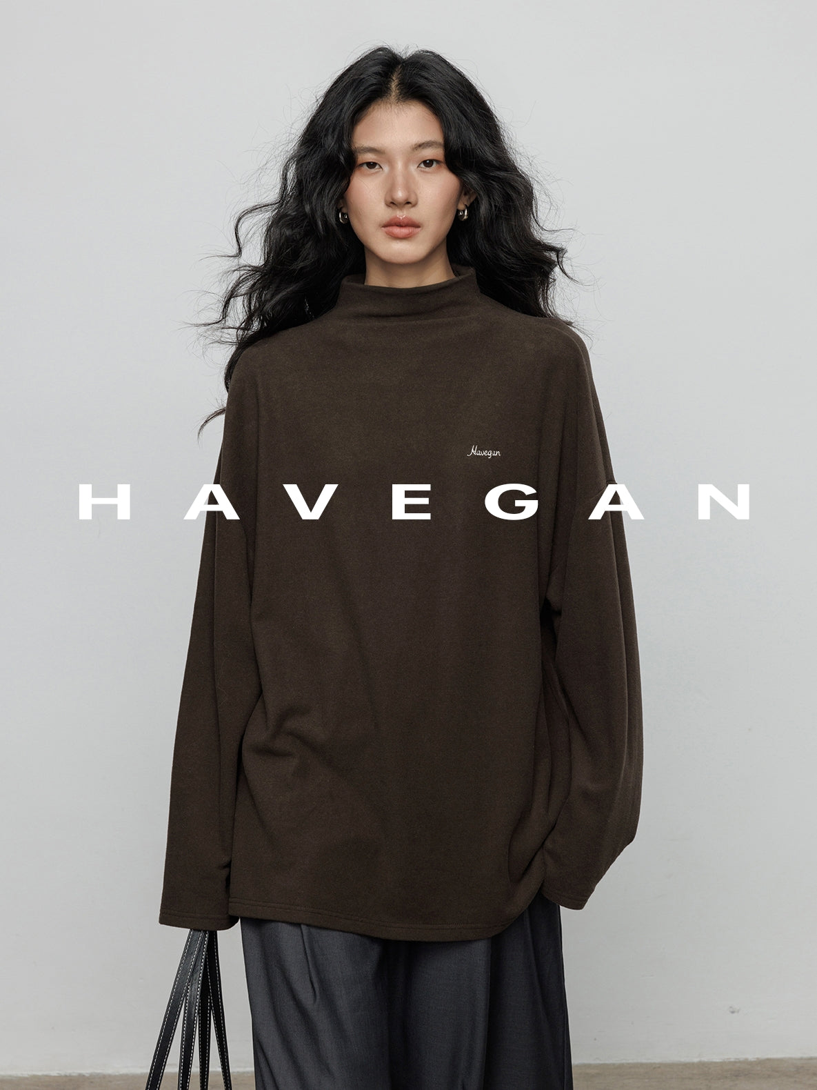 高領刺繡上衣_BDHL7894