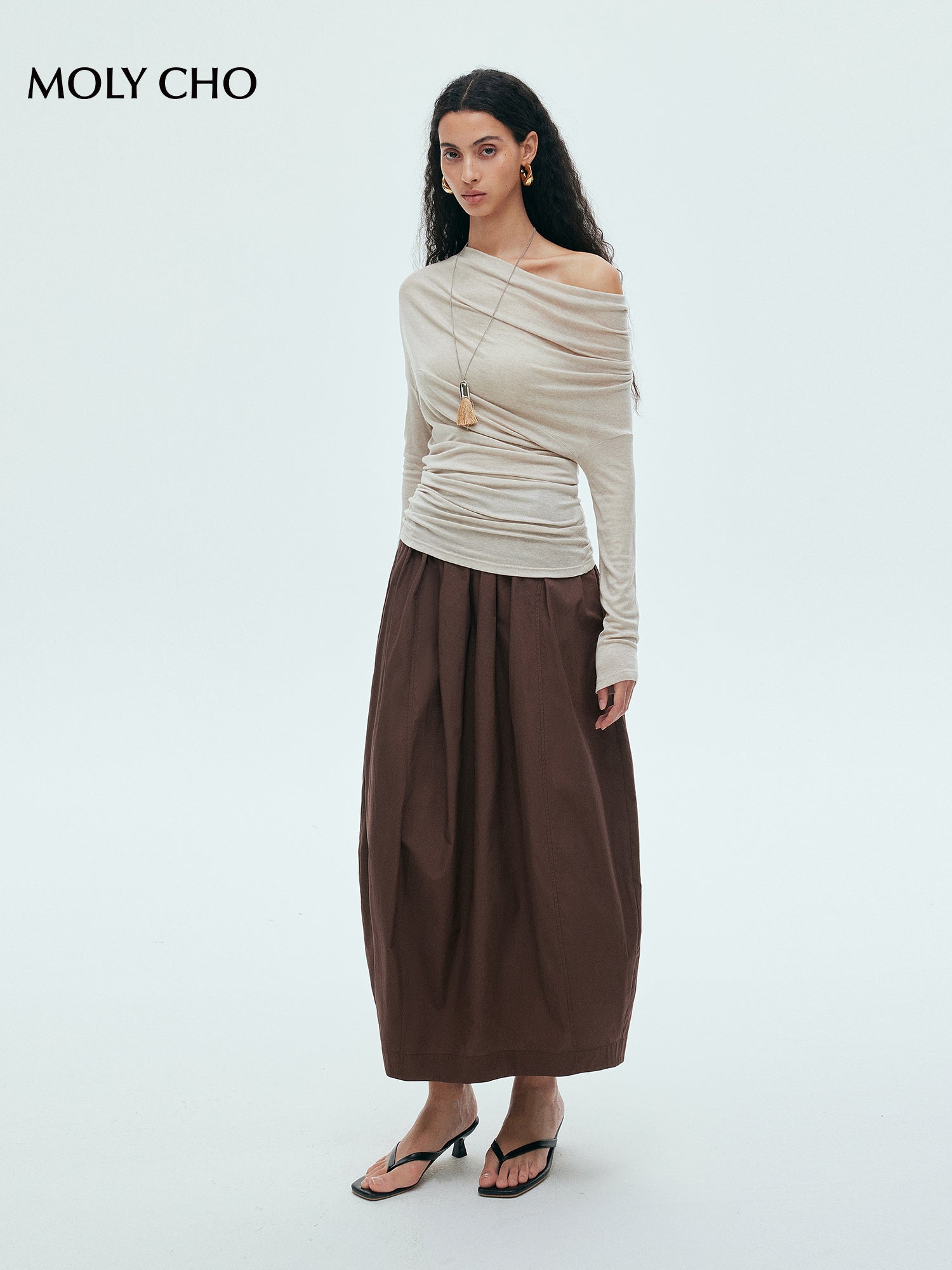 Asymmetrical Pleated Off-Shoulder Tops_BDHL7633