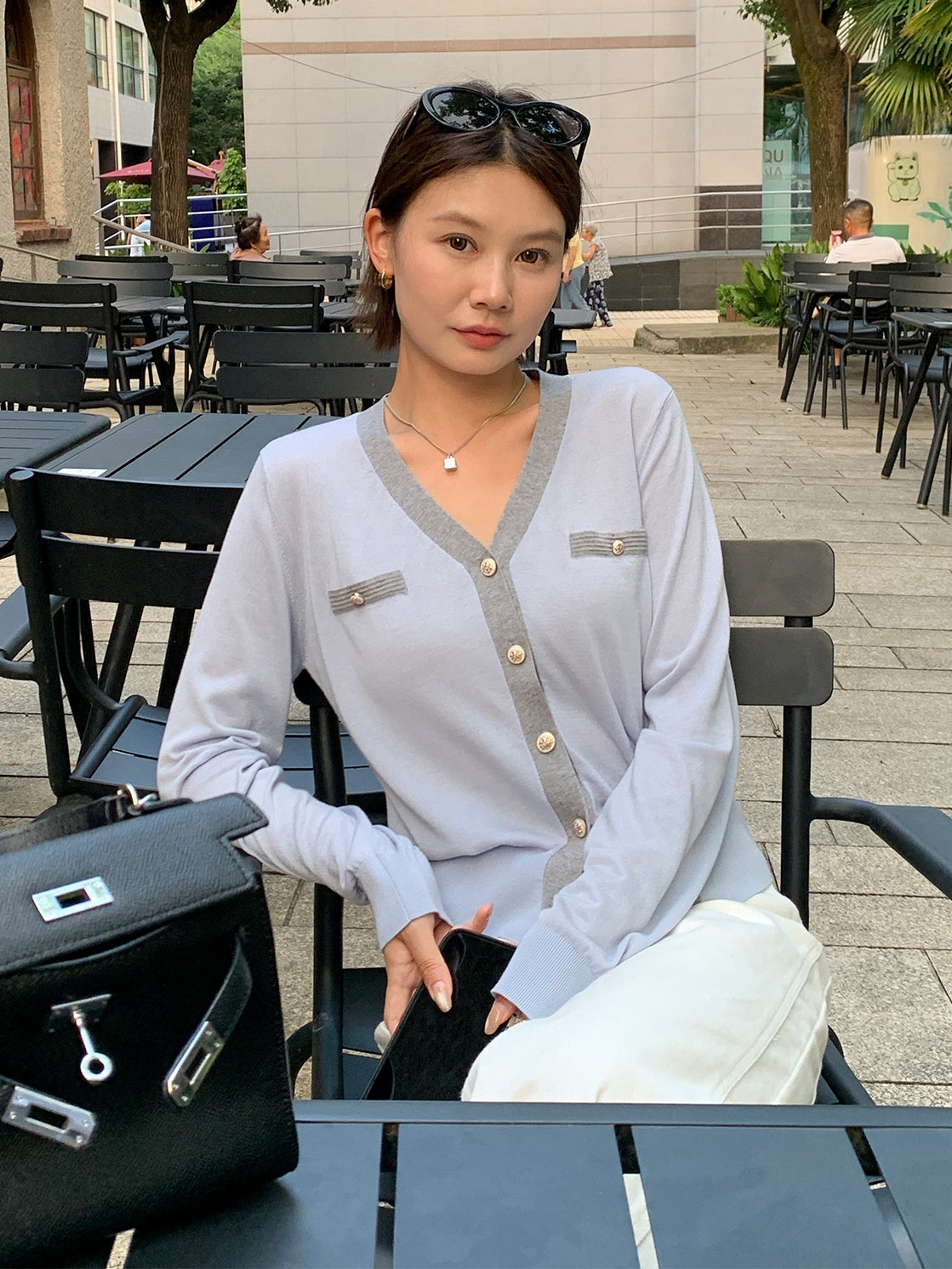 Contrast Color V-Neck Knit Cardigan_BDHL7617