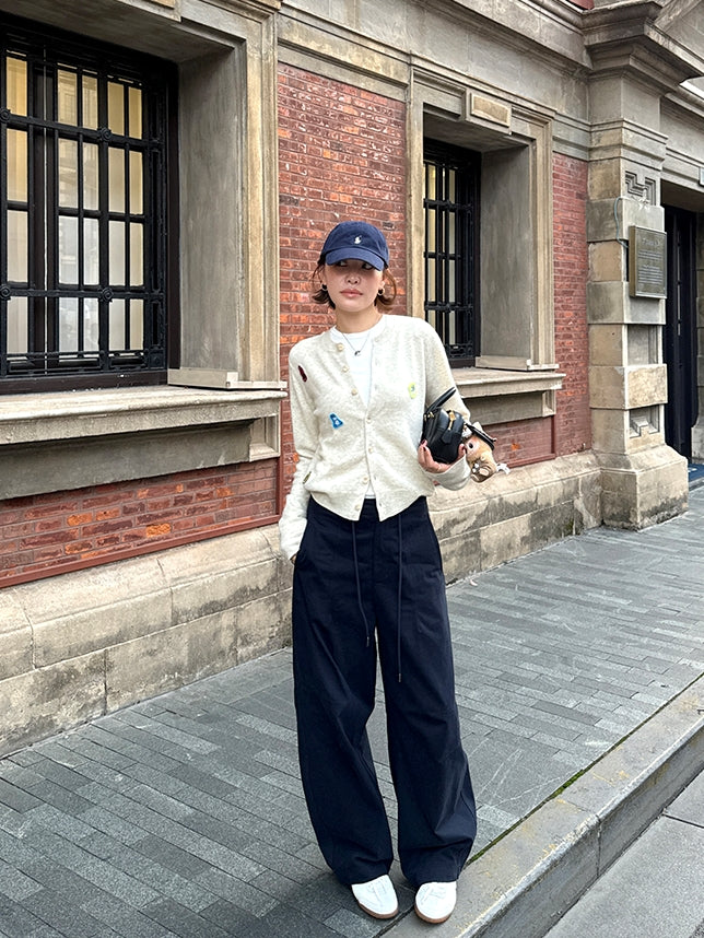 Relaxed-Fit Curved Cargo Pants_BDHL8011