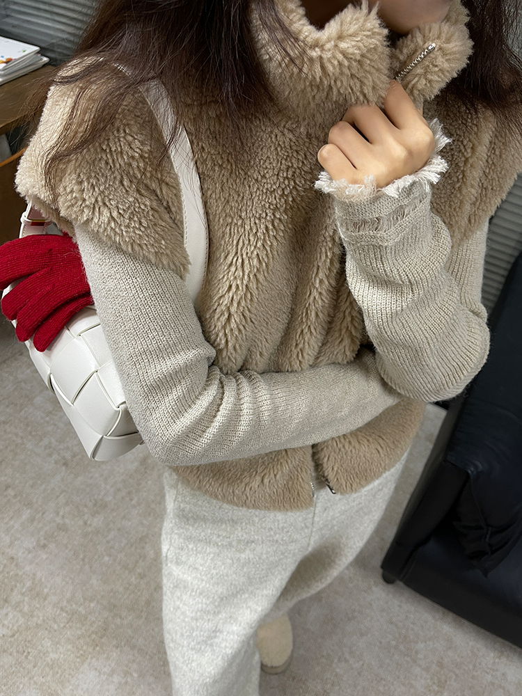 Fur Stand Collar Vest_BDHL6933
