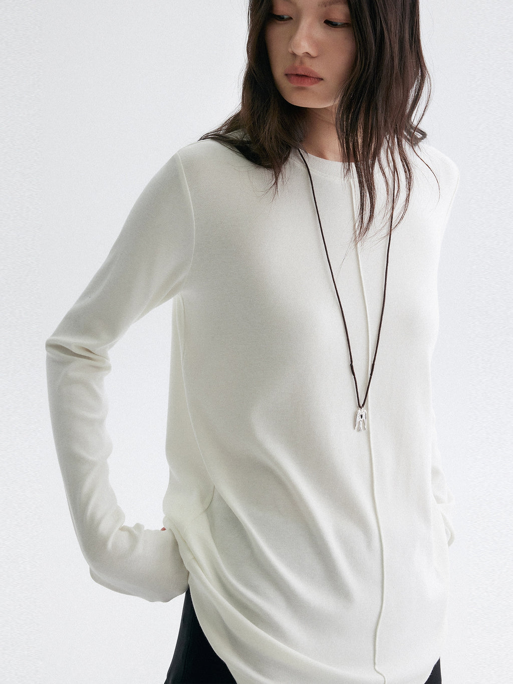 寬鬆白色上衣_BDHL7943