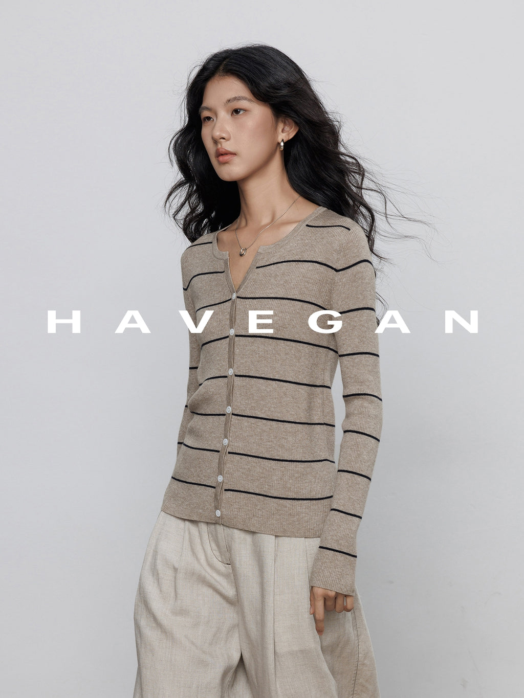 V-Neck Striped Knit Cardigan_BDHL7780