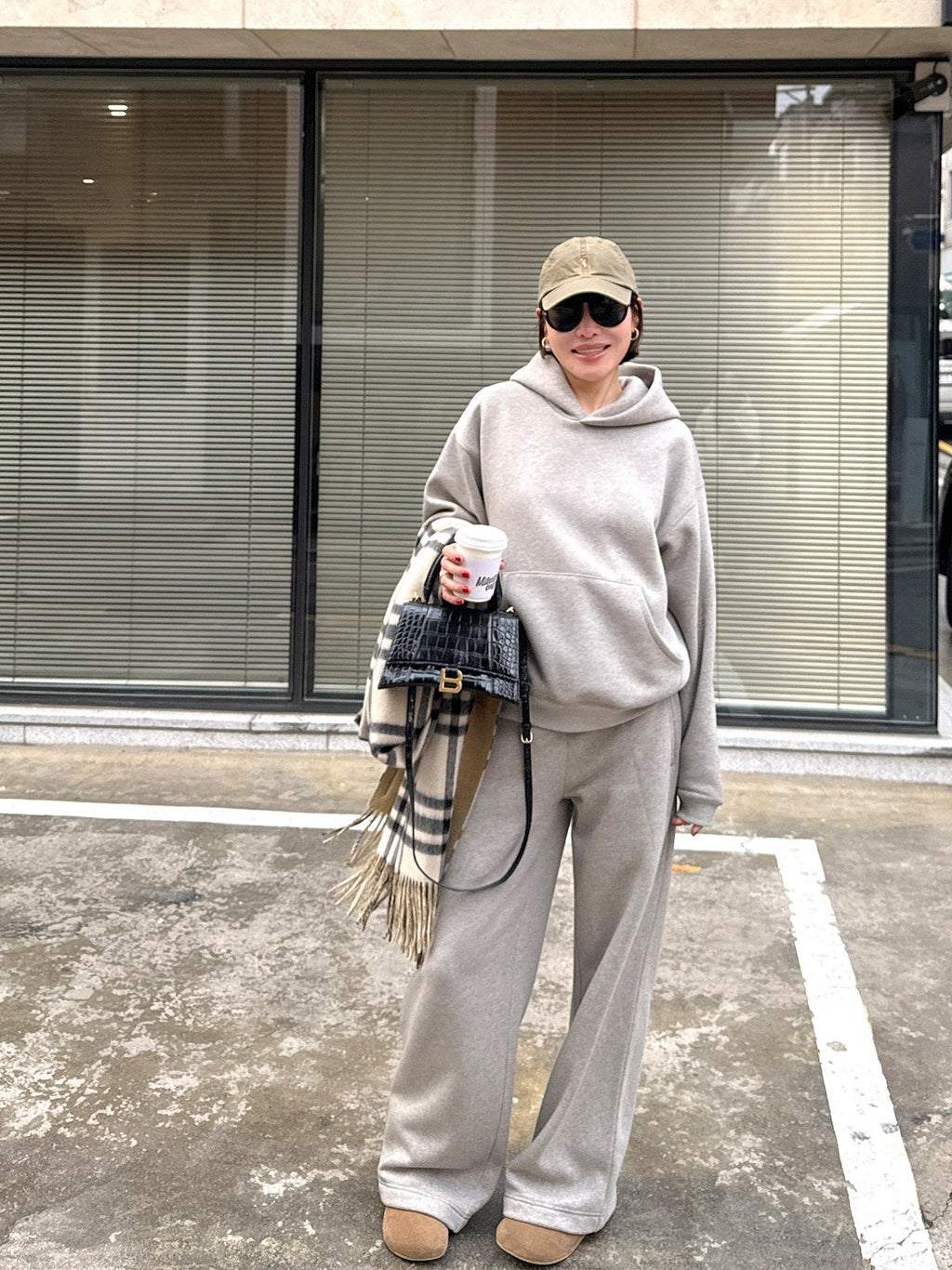 Sweat Hooded Tops Or Round-Neck Tops Or Pants_BDHL8044