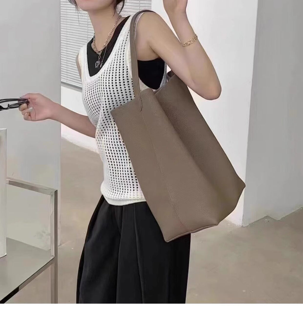 Leather Bucket Tote Bag_BDHL8457