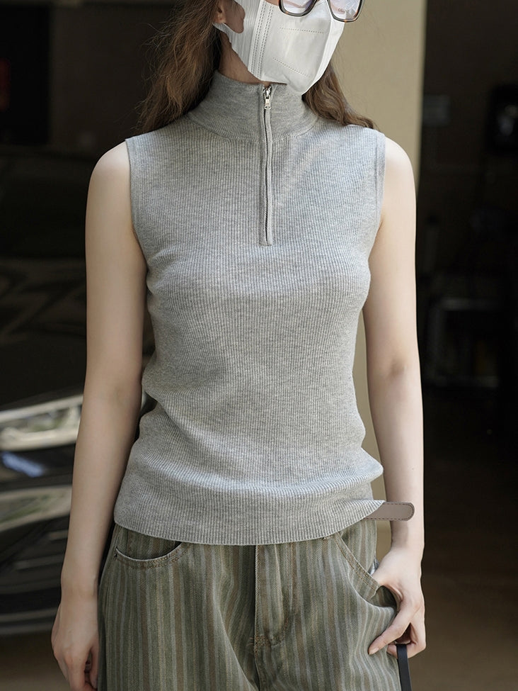 Stand-Collar Sleeveless Knit_BDHL7774