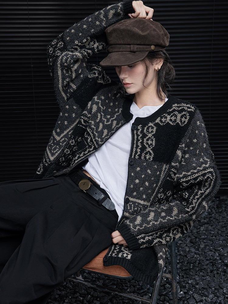 Round-Neck Knitted Cardigan_BDHL7864