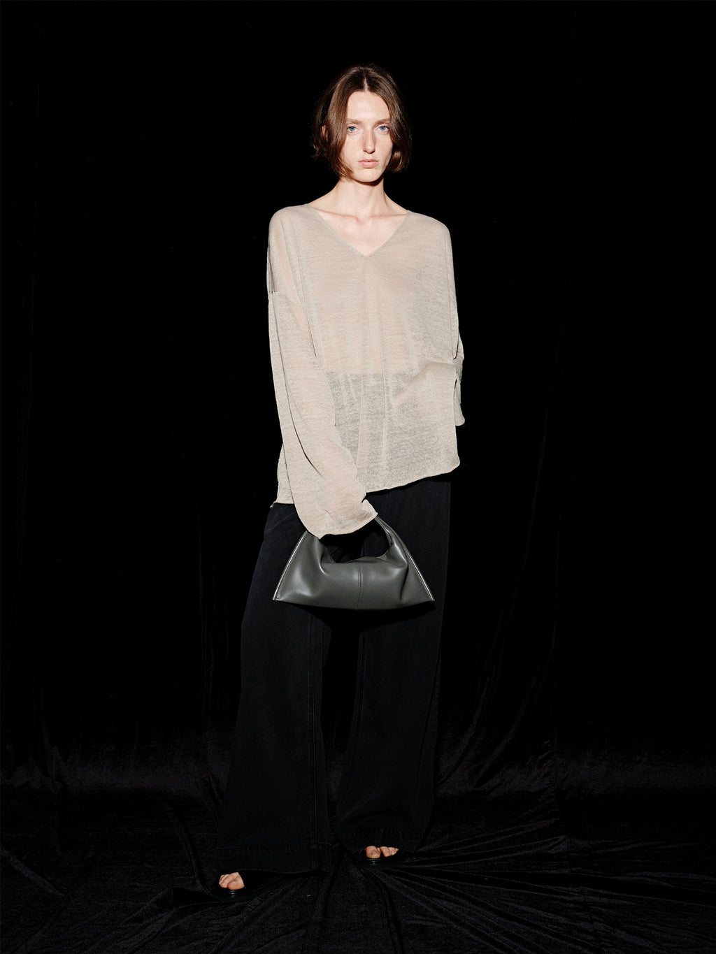 Ultra-soft leather hobo bag_DI100363