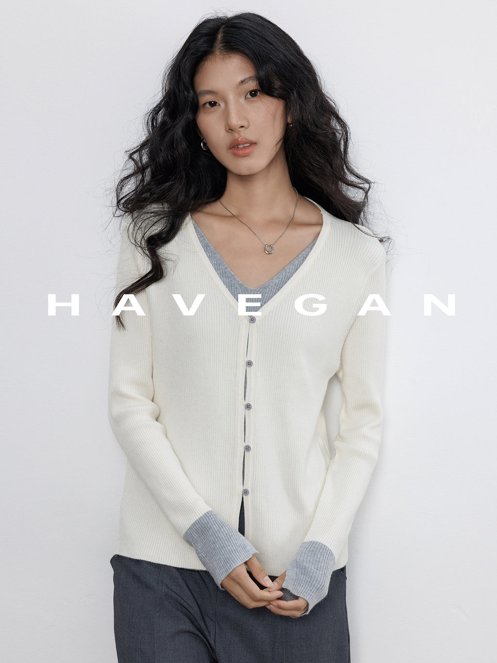 V-Neck Two-Piece Style Cardigan_BDHL7785