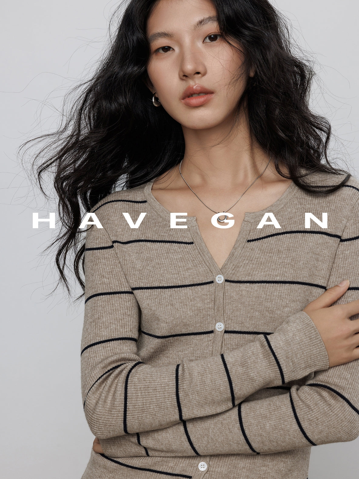 V-Neck Striped Knit Cardigan_BDHL7780