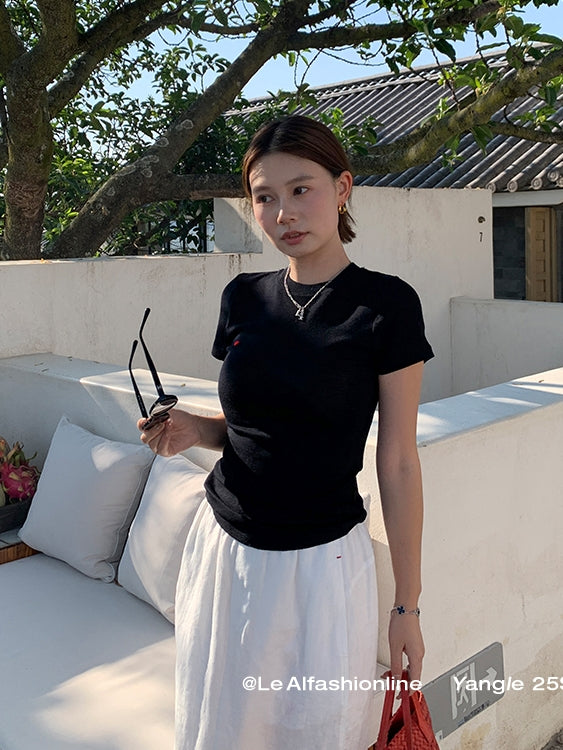 Heart Embroidery Slim Fit T-Shirt_BDHL7621