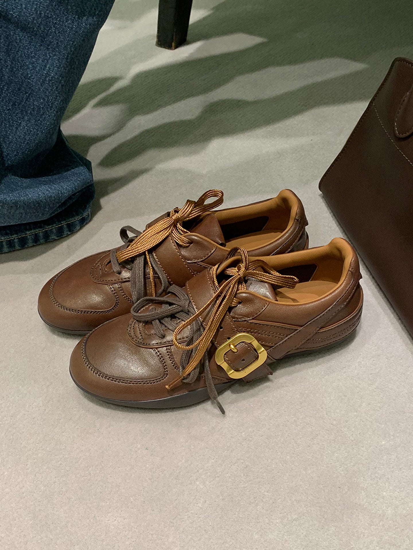 Retro-Style Belt Buckle Shoes_BDHL7815
