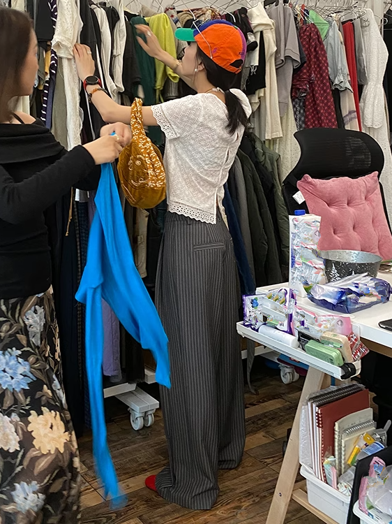 Striped Loose-Fitting Pants_BDHL7403