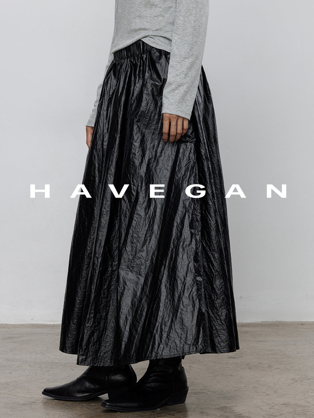 Matt Paper Leather Pleated Skirt_BDHL7706