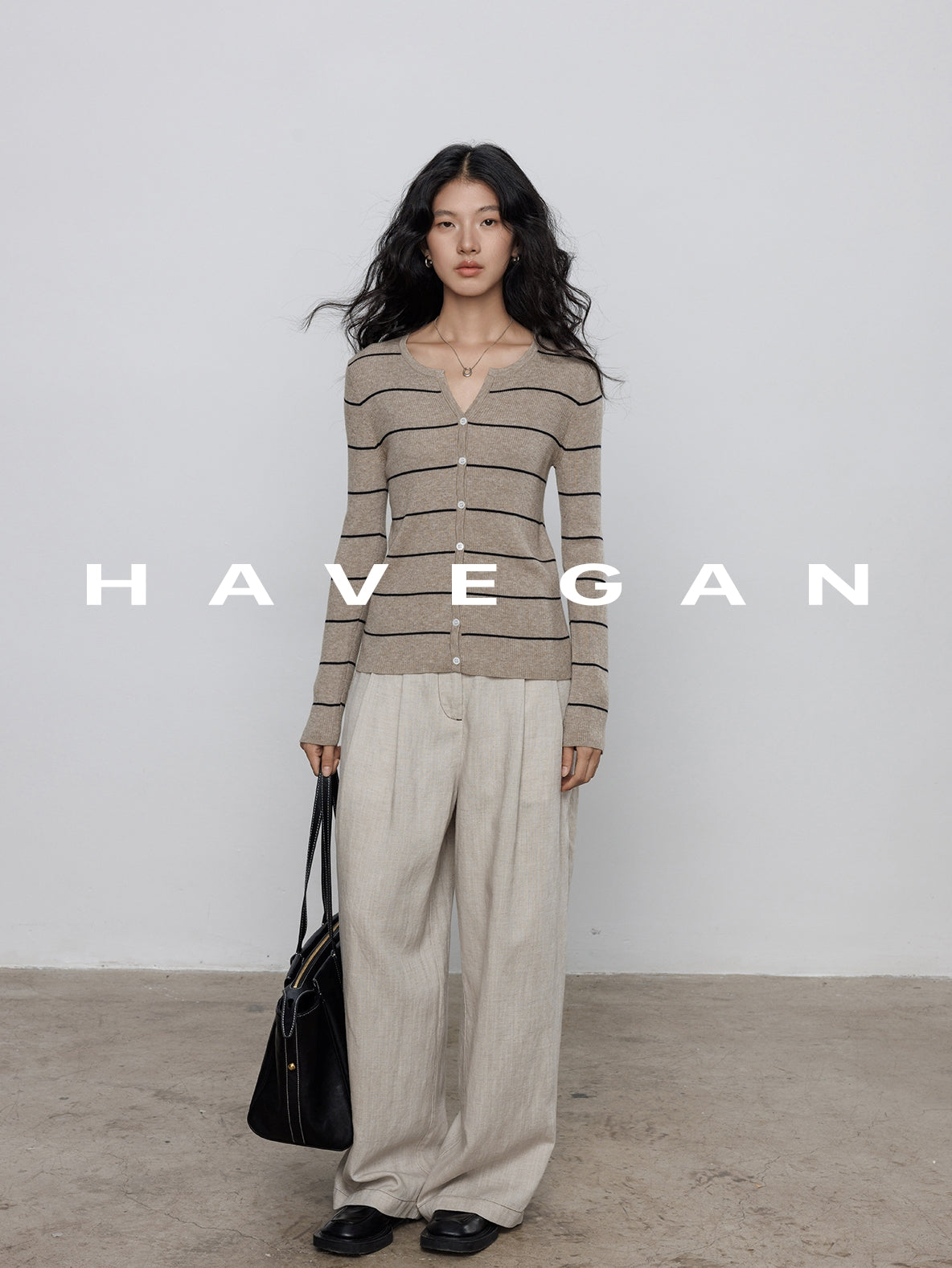 V-Neck Striped Knit Cardigan_BDHL7780