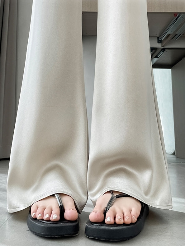 Flared Shiny Horseshoe Pants_BDHL7222