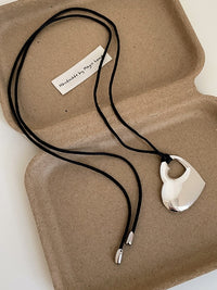 Black Rope Motif Necklace_BDHL7440