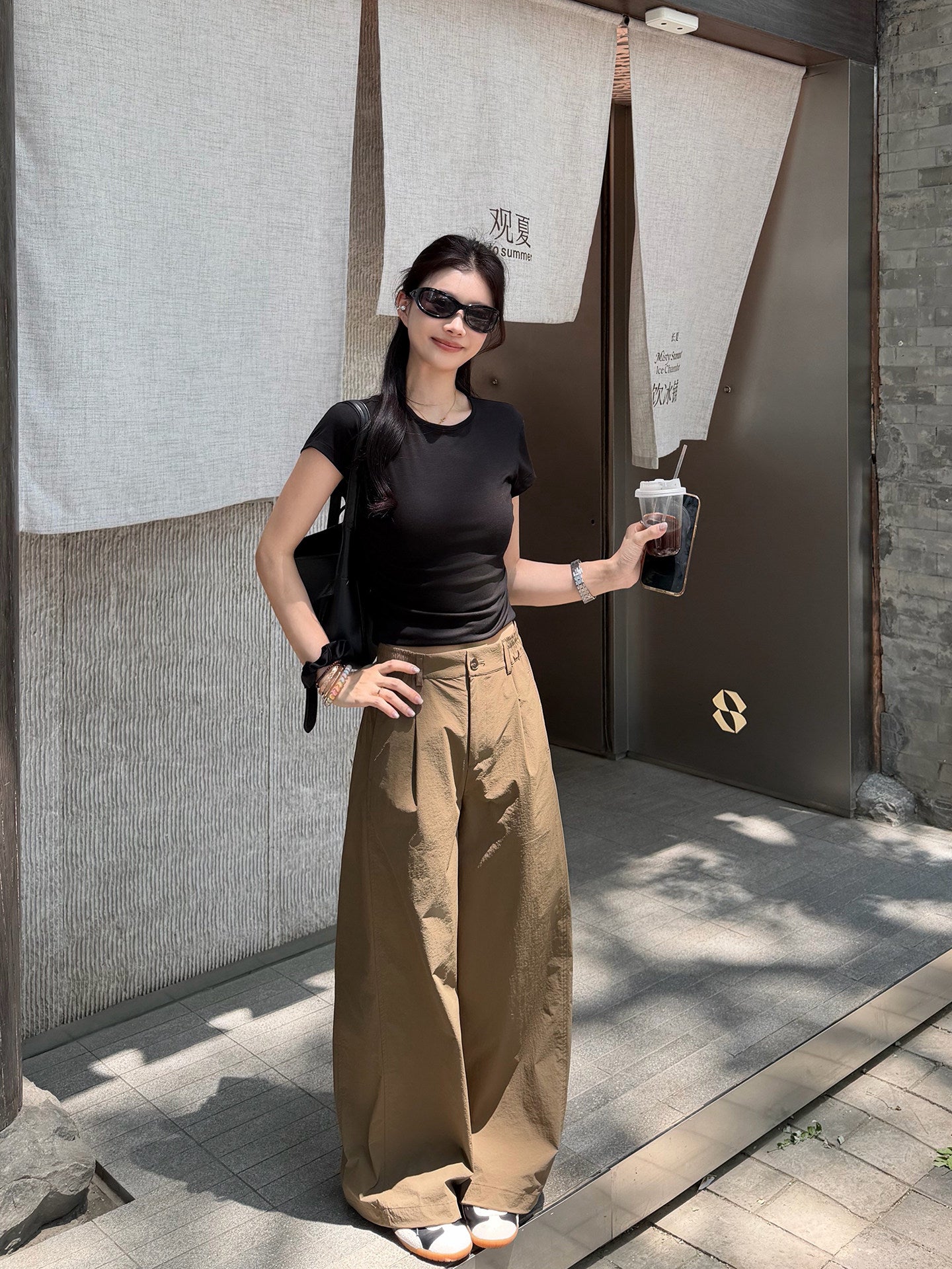 Gathered Hem Wide-Leg Pants_BDHL8343