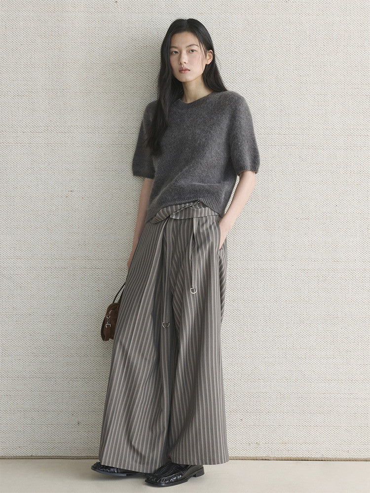 Simple Short-Sleeved Knit Tops_BDHL8149