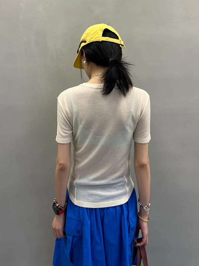 Slightly Transparent T-Shirt_BDHL7410