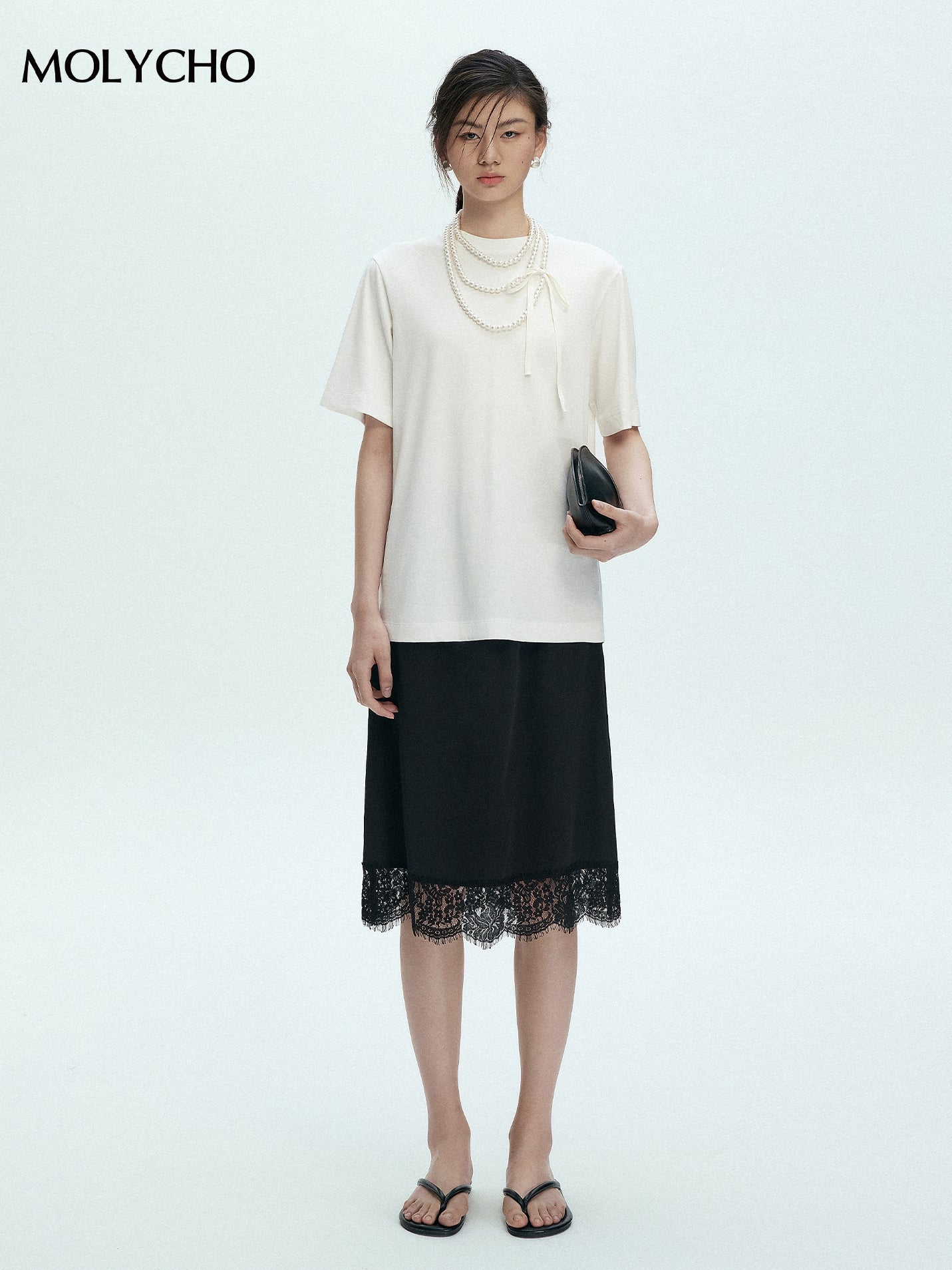 White T-shirt with Necklace Set_BDHL7434