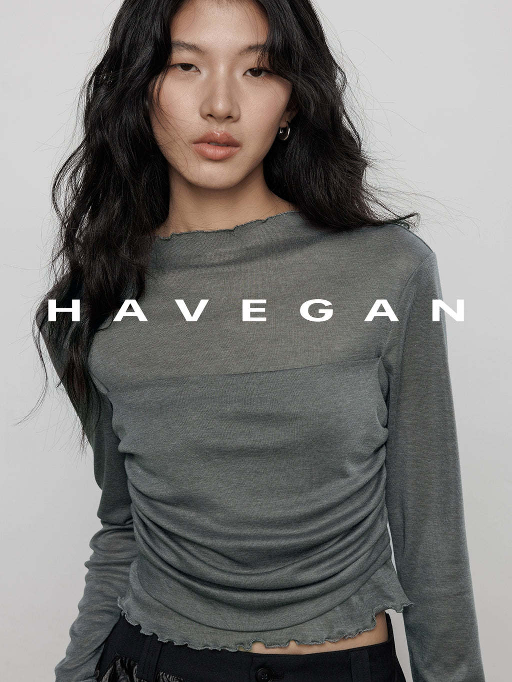 Flower-Petal Hem Slim Tops_BDHL7696