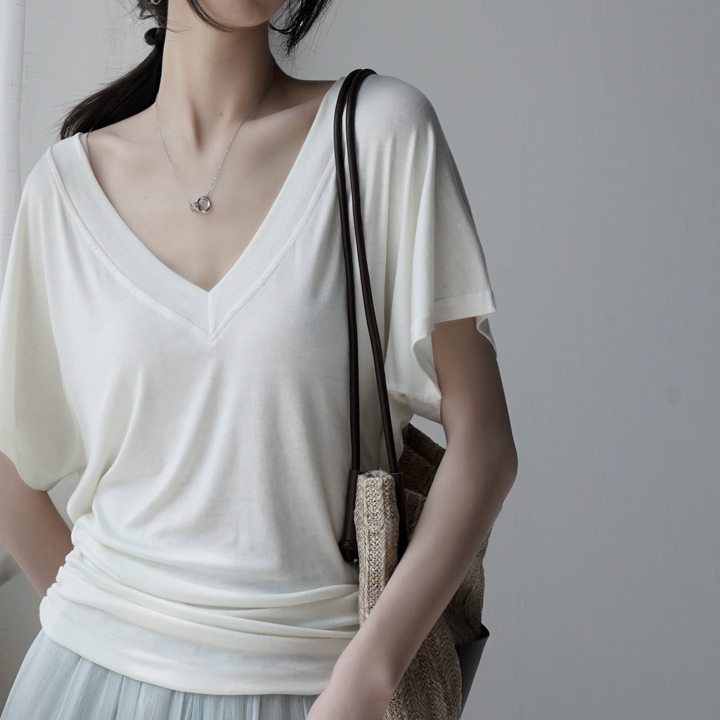 Draped Waist V-Neck Tee_BDHL8352